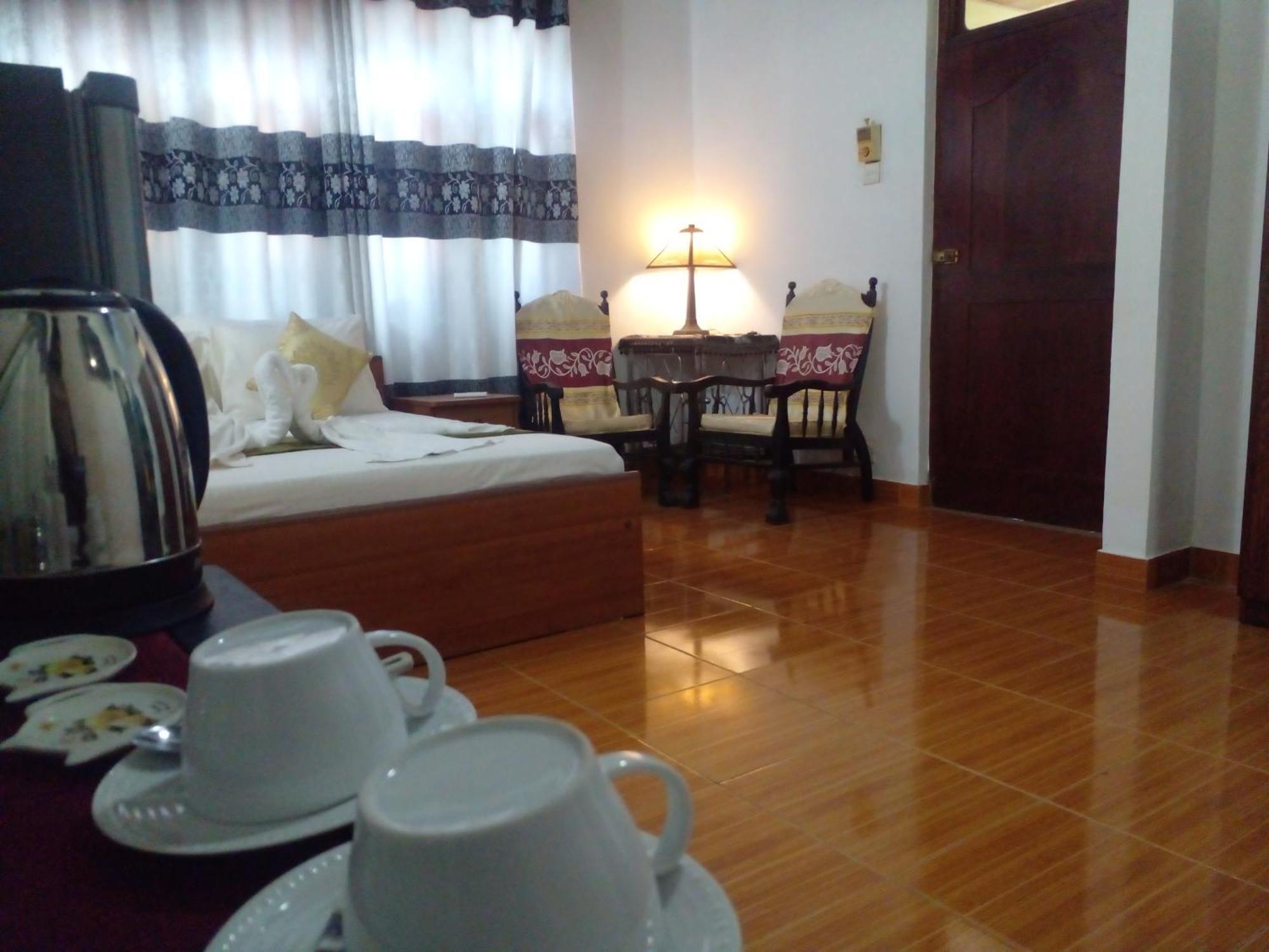 Steur Villa Negombo Exterior photo